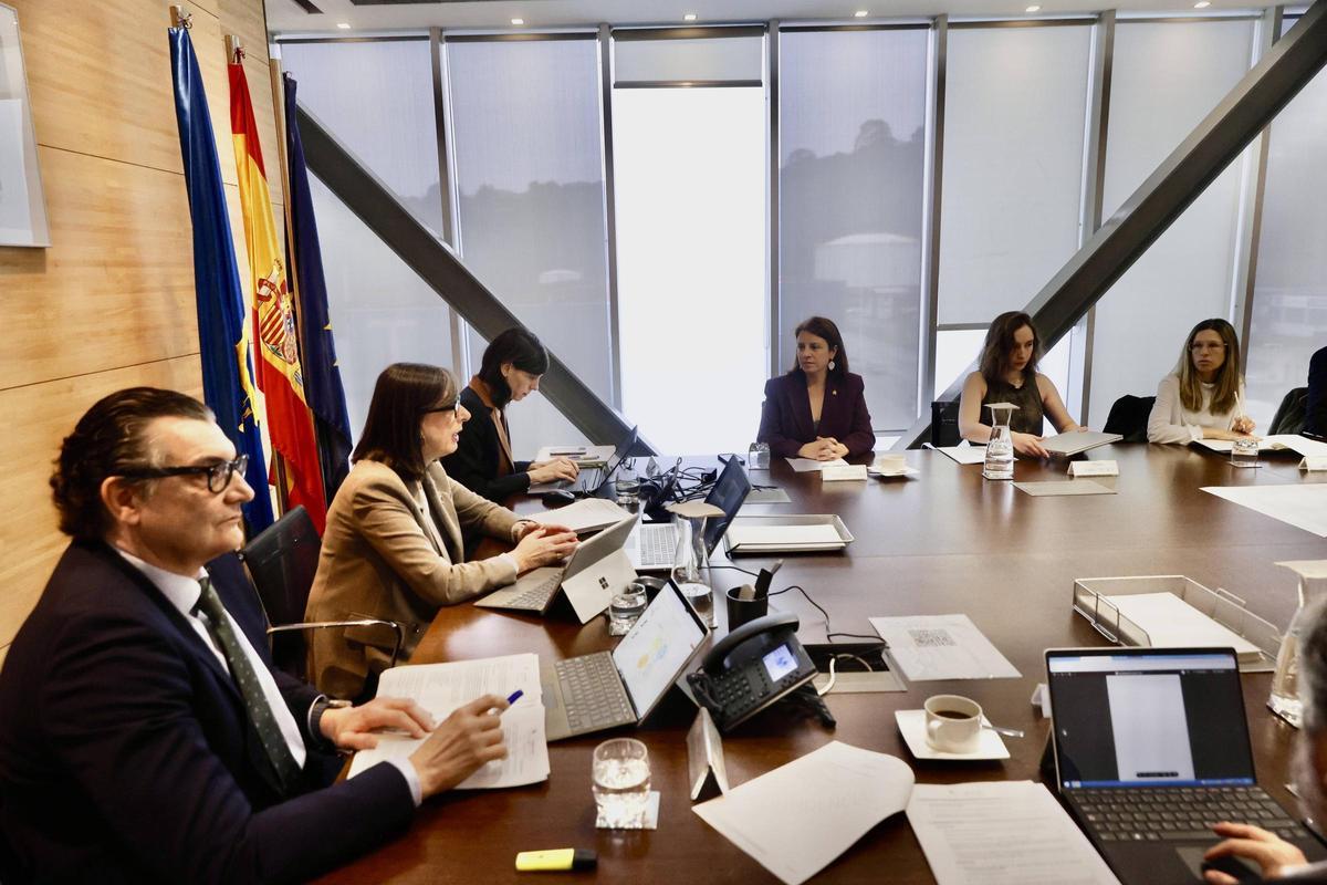 Un momento del consejo de la Autoridad Portuaria de ayer.