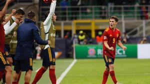 Gavi festeja el pase a la final de la Liga de las Naciones tras ganar a Italia.