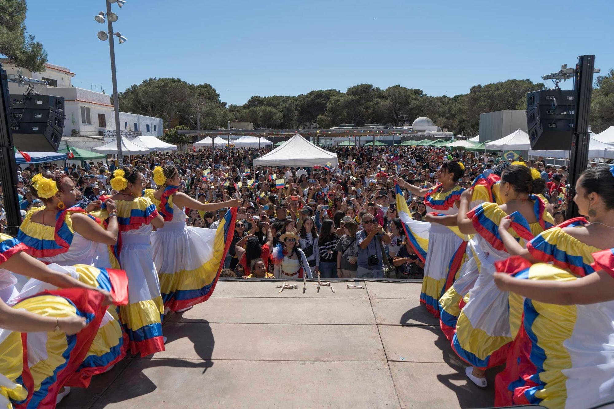 Mira aquí todas las fotos de la Fiesta Intercultural de Formentera