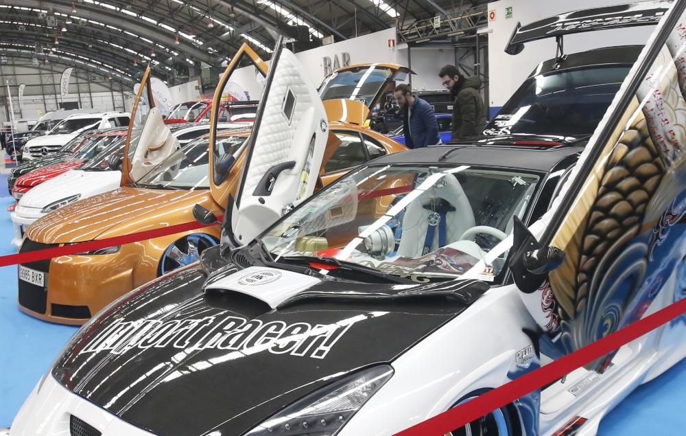 Los pilotos Ángel Nieto y Dani Rivas, homenajeados en el Motor Show 12+1.