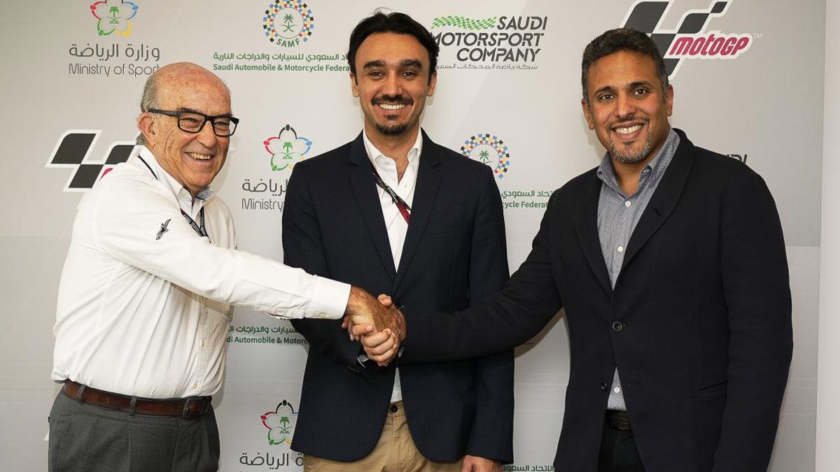 Los máximos responsables del motorsport saudí firmaron un acuerdo con Dorna en Misano