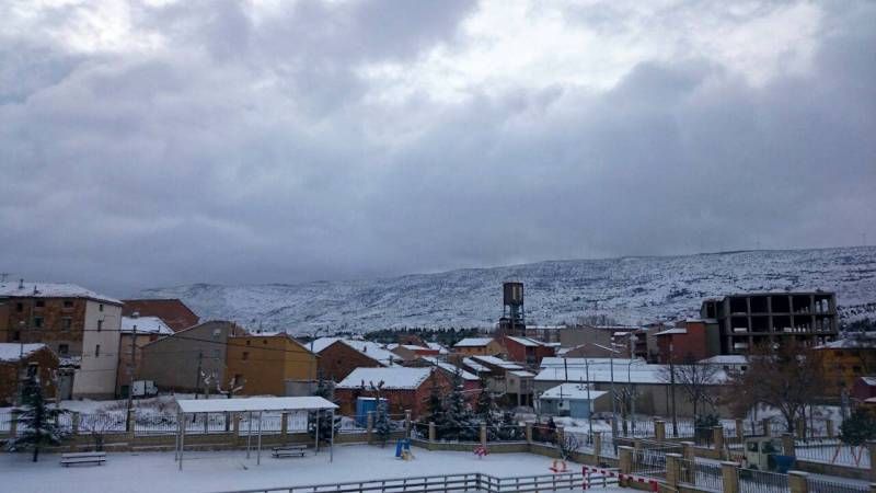 Fotogalería: Un manto blanco cubre gran parte de Aragón