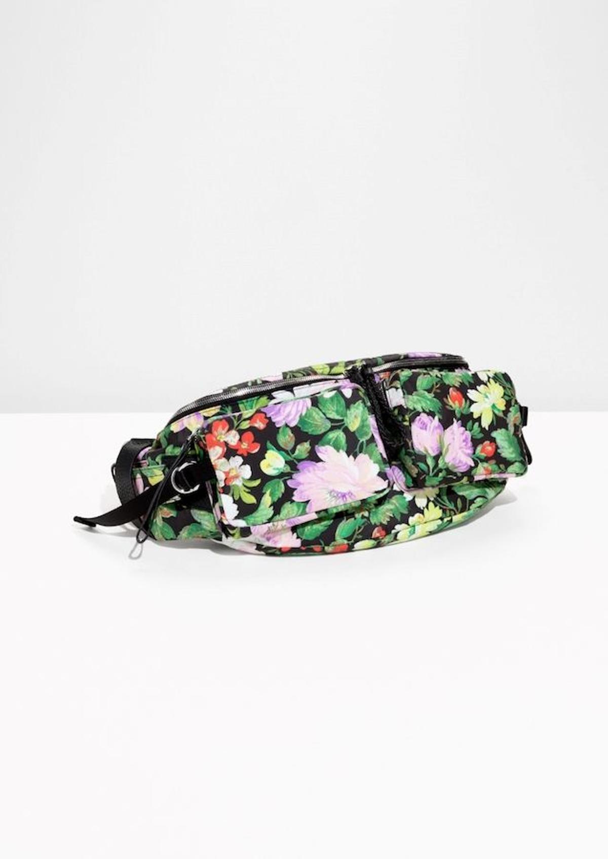 Bolsos florales: la riñonera