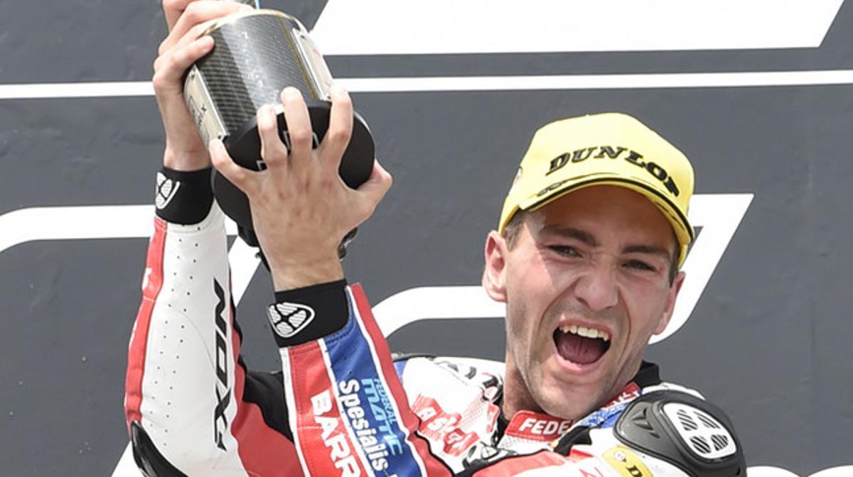 Simeon celebra al podi la seva victòria al GP d’Alemanya de Moto2.