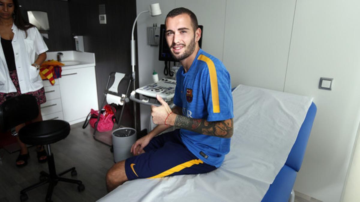 Aleix Vidal, durante las pruebas médicas en la ciudad deportiva de Sant Joan Despí