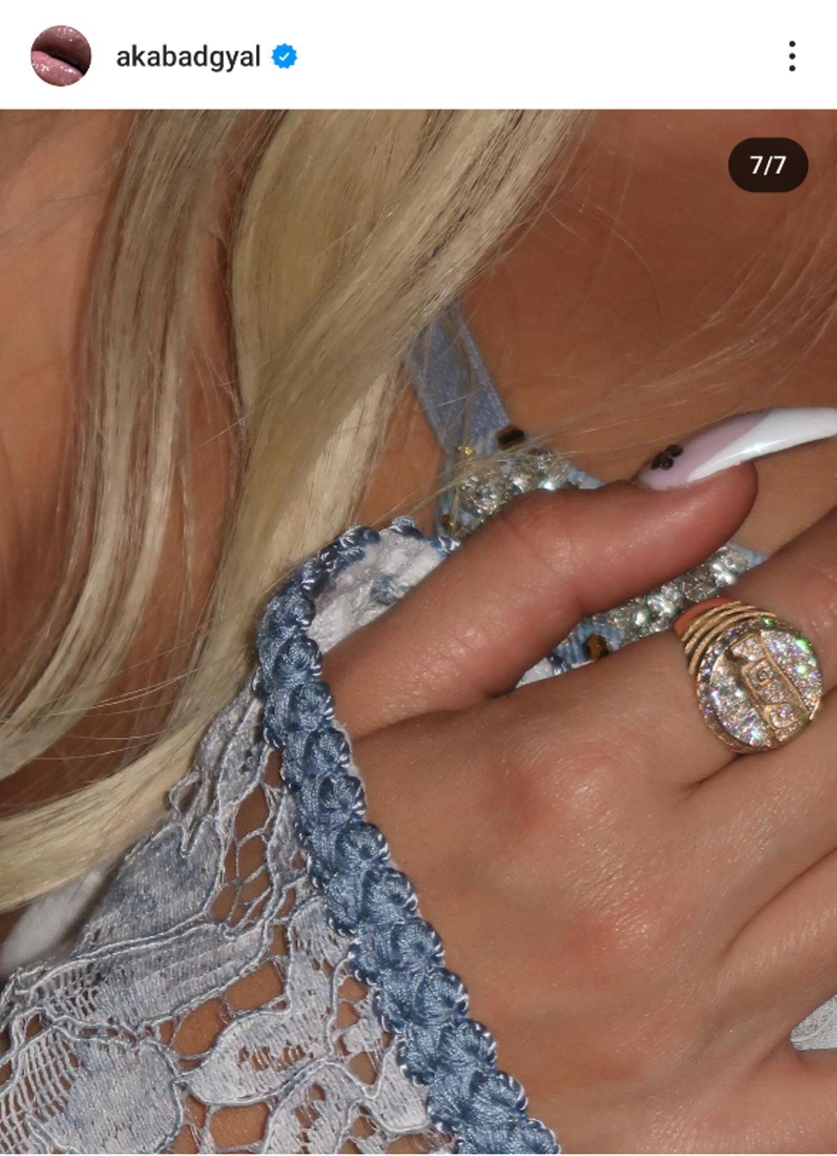 El 'Pepsi Ring' personalizado de Bad Gyal.