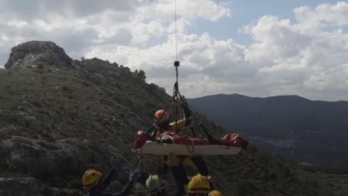 Muere una senderista al caer desde 10 metros de altura en la Vall de Laguart