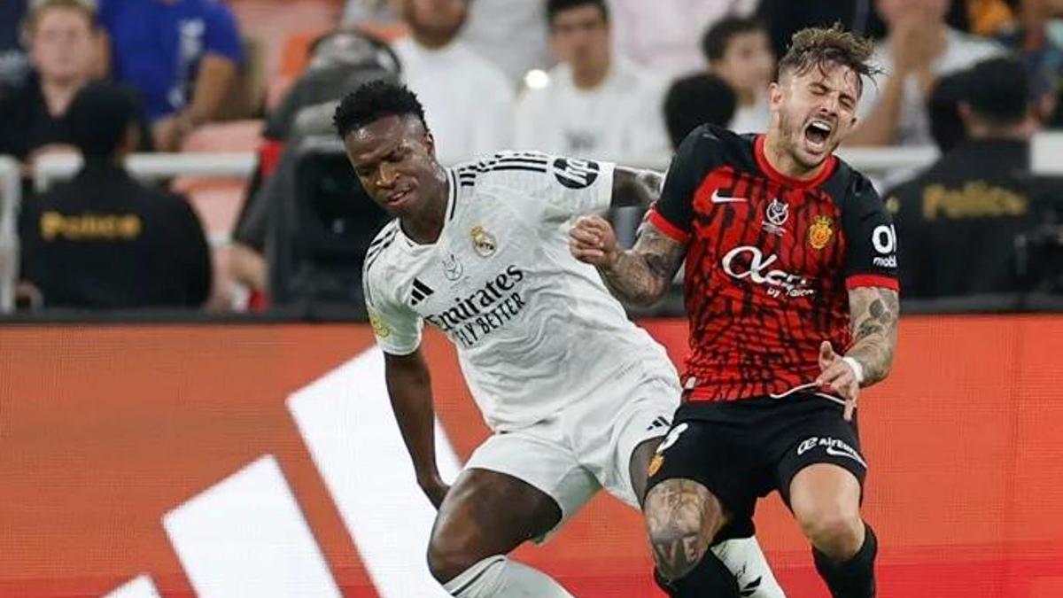 Maffeo habla con los aficionados con el Mallorca en descenso