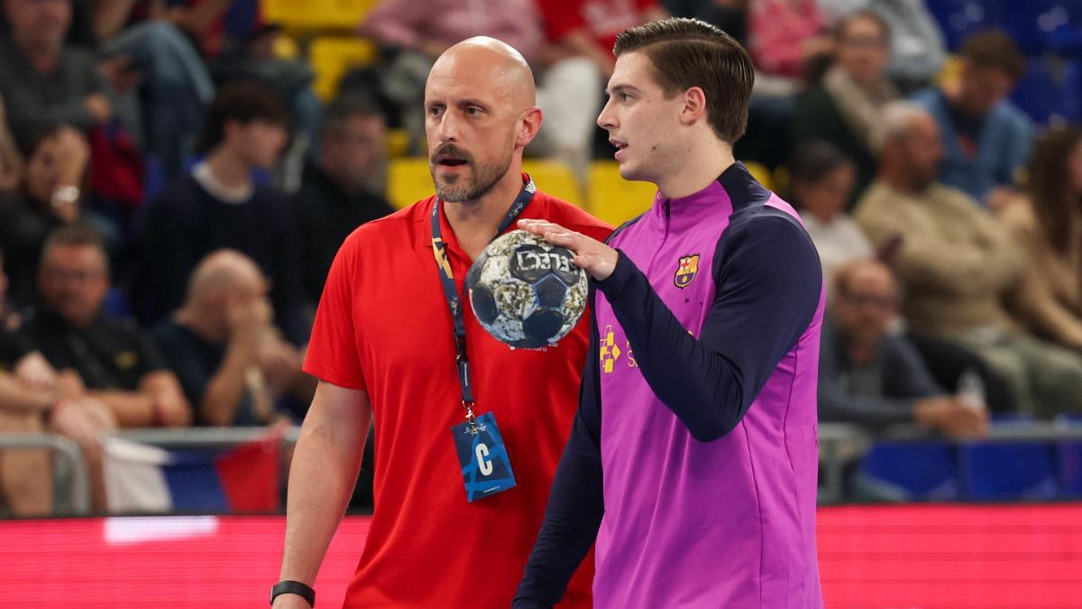 Makuc, con el segundo entrenador 'Tino' Igropulo