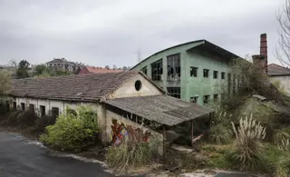 Oviedo quiere adquirir las fábricas de Loza y El Caleyo, en San Claudio: "No hay mucho terreno industrial en la ciudad y tampoco lo habrá en el futuro"