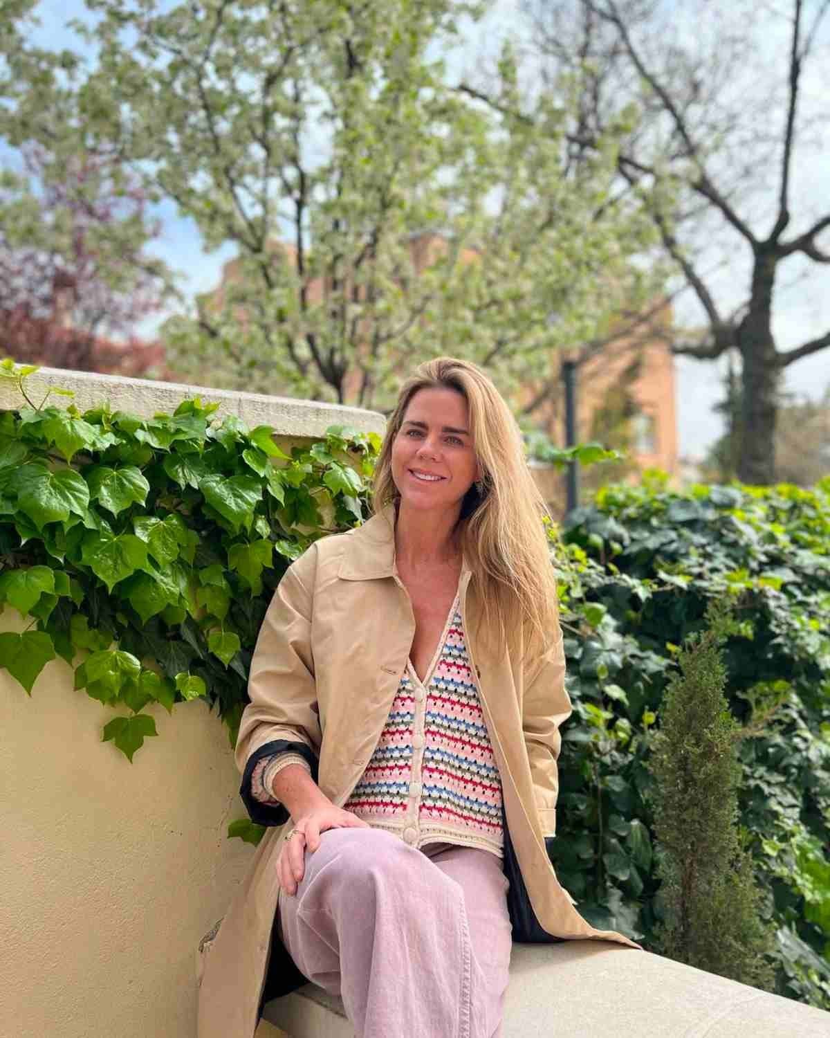 Amelia Bono estropea un perfecto estilismo de invierno con unos leggins