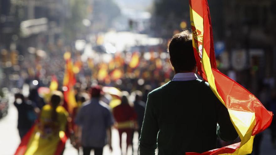 Centenars de milers de persones es manifesten a favor de la unitat d&#039;Espanya a Barcelona