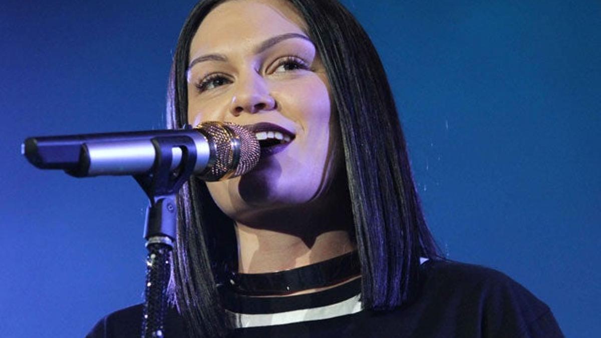 Jessie J cuenta cómo se ganó la vida antes de alcanzar la fama