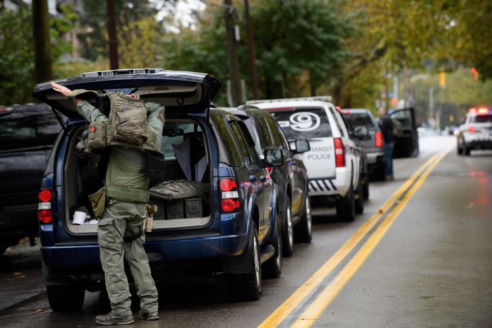 Ocho fallecidos y doce heridos en un tiroteo en una sinagoga de Pittsburgh