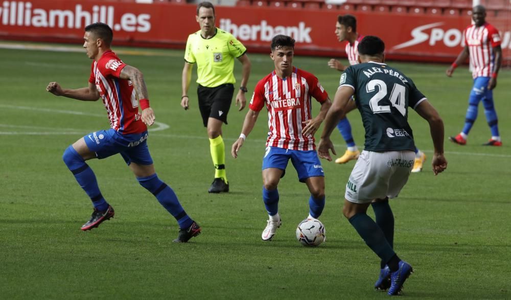 El partido entre el Sporting y el Logroñés, en imágenes