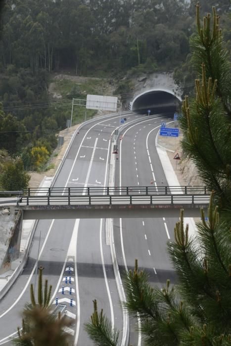 Las obras en el acceso a la autovía y también en Rande // Gonzalo Núñez