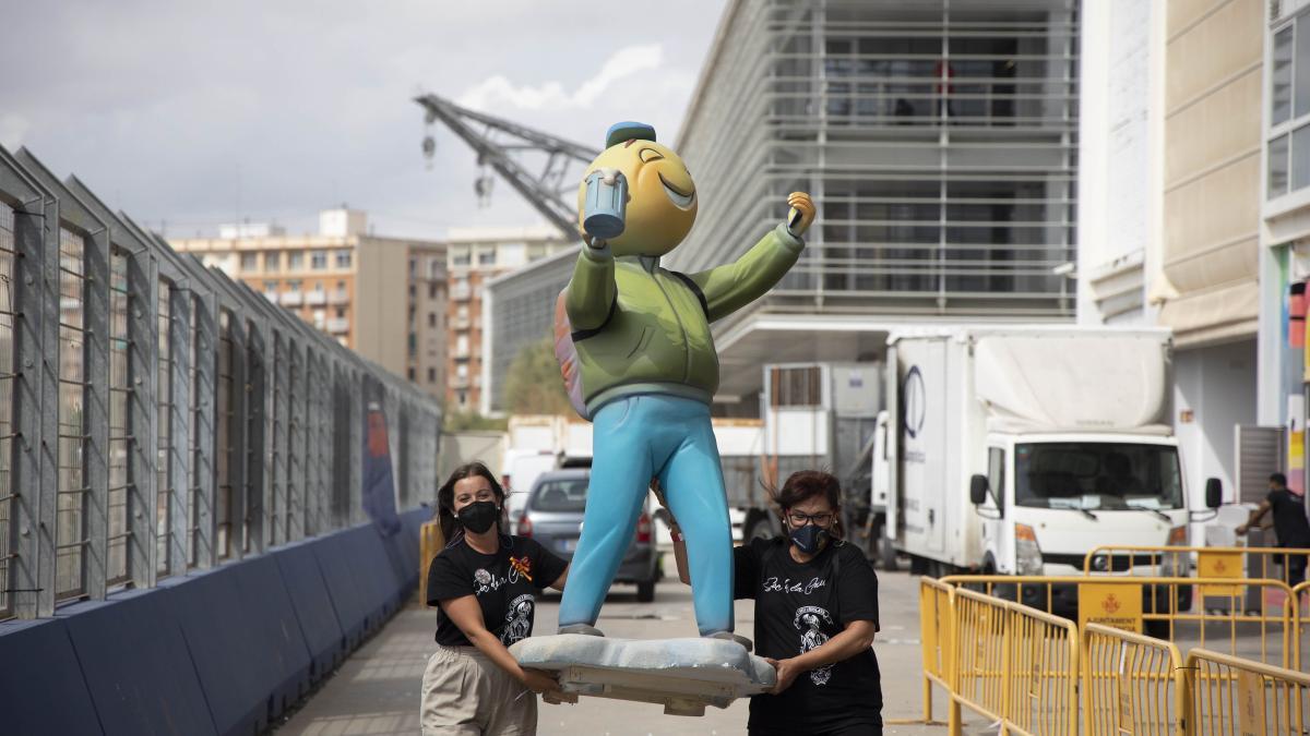 Búscate en la recogida de Ninots