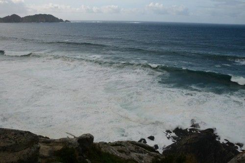 El temporal en el mar no causa daños, pero obliga a la flota a permanecer amarrada