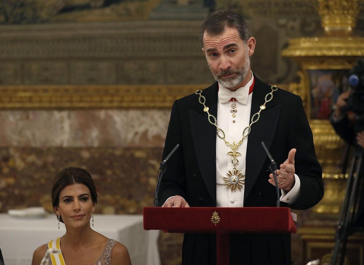 El discurso del don Felipe VI, con Juliana Awada al fondo