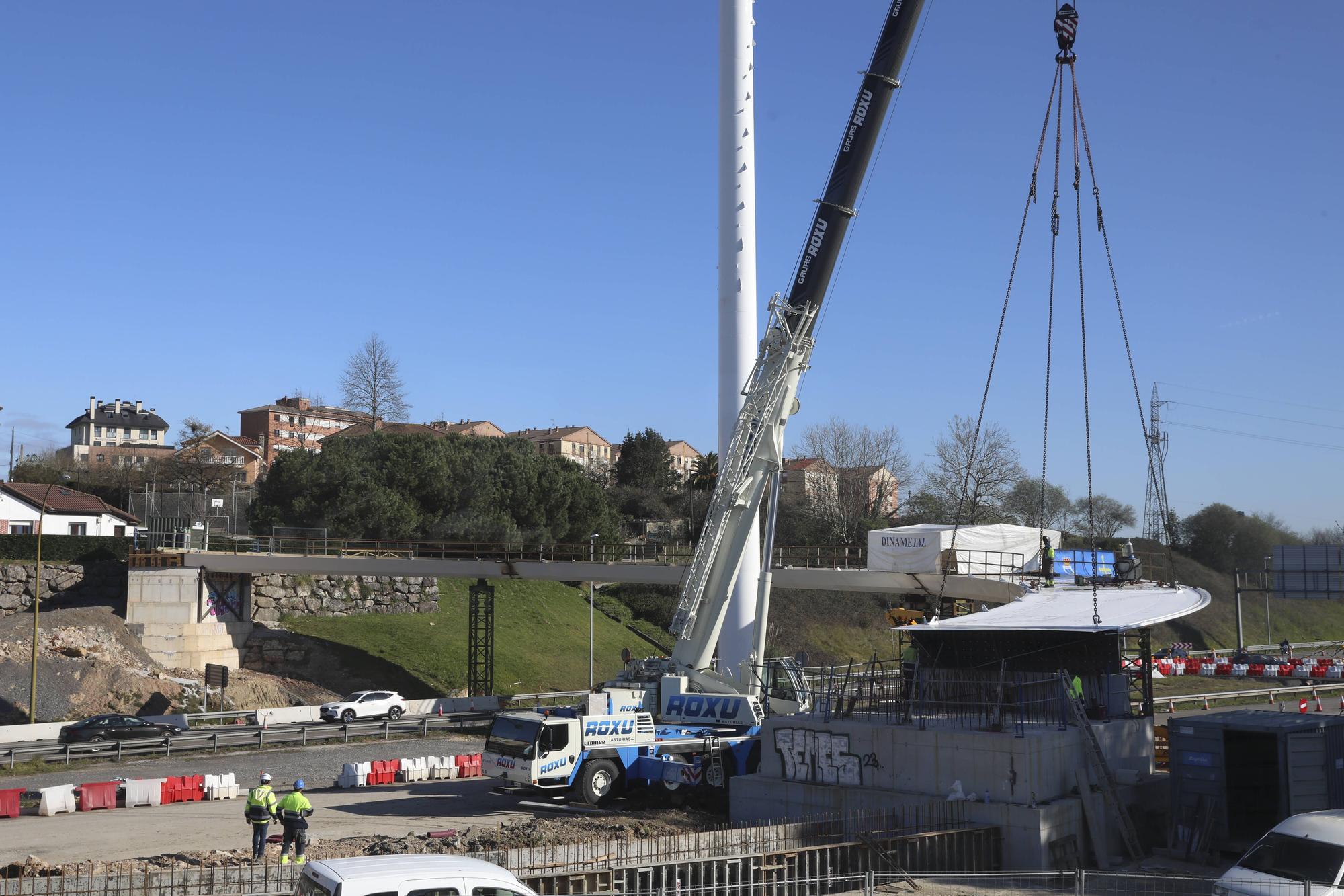 EN IMÁGENES: El "Arpa de Santullano" atraviesa la autopista a la entrada de Oviedo y conecta Ventanielles con Guillén Lafuerza