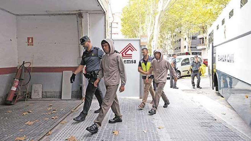 Los inmigrantes llegados a Mallorca el 27 de septiembre cuando pasaron a disposición policial en Palma.