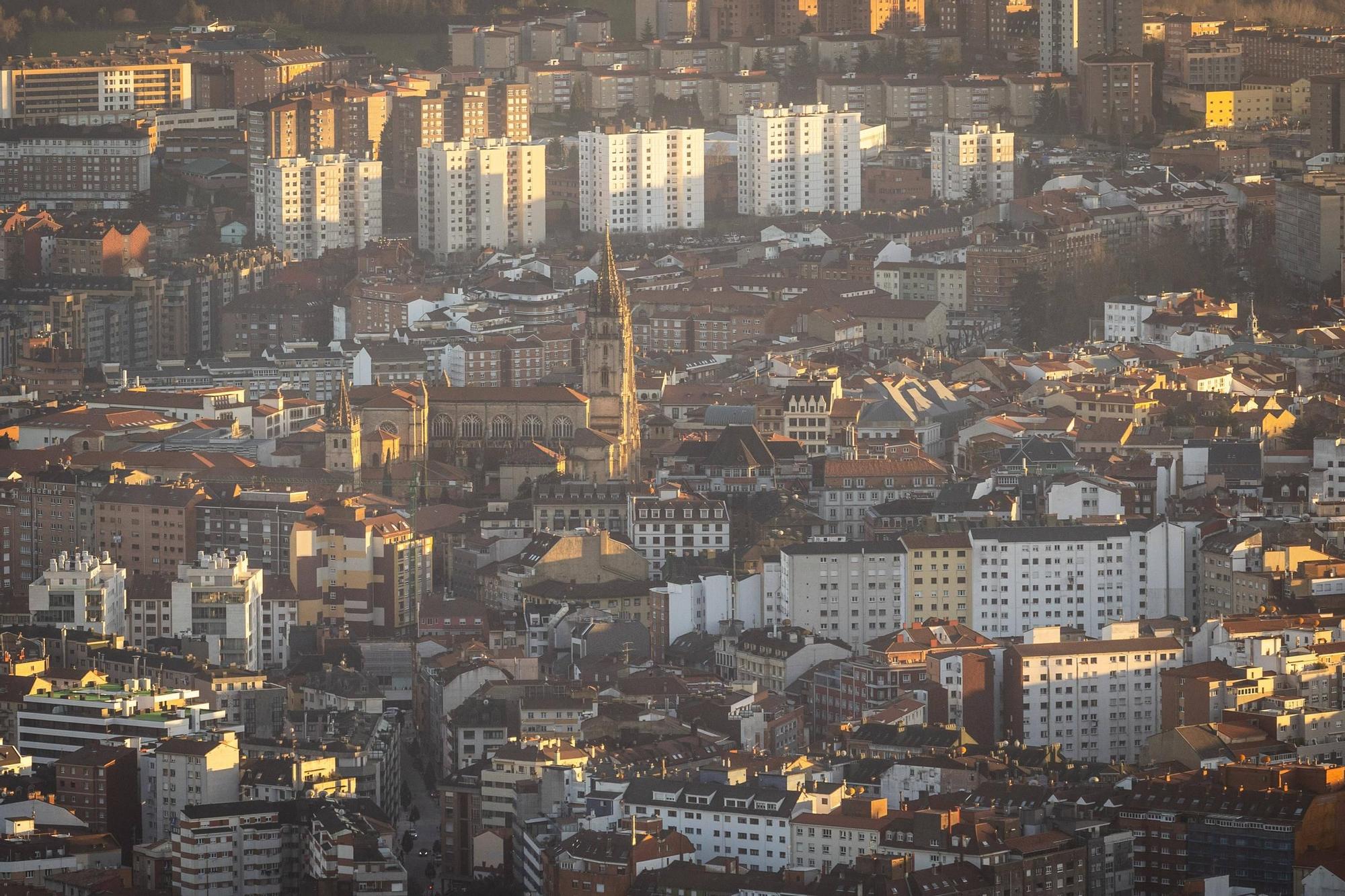 Asturianos en Oviedo, un recorrido por el municipio