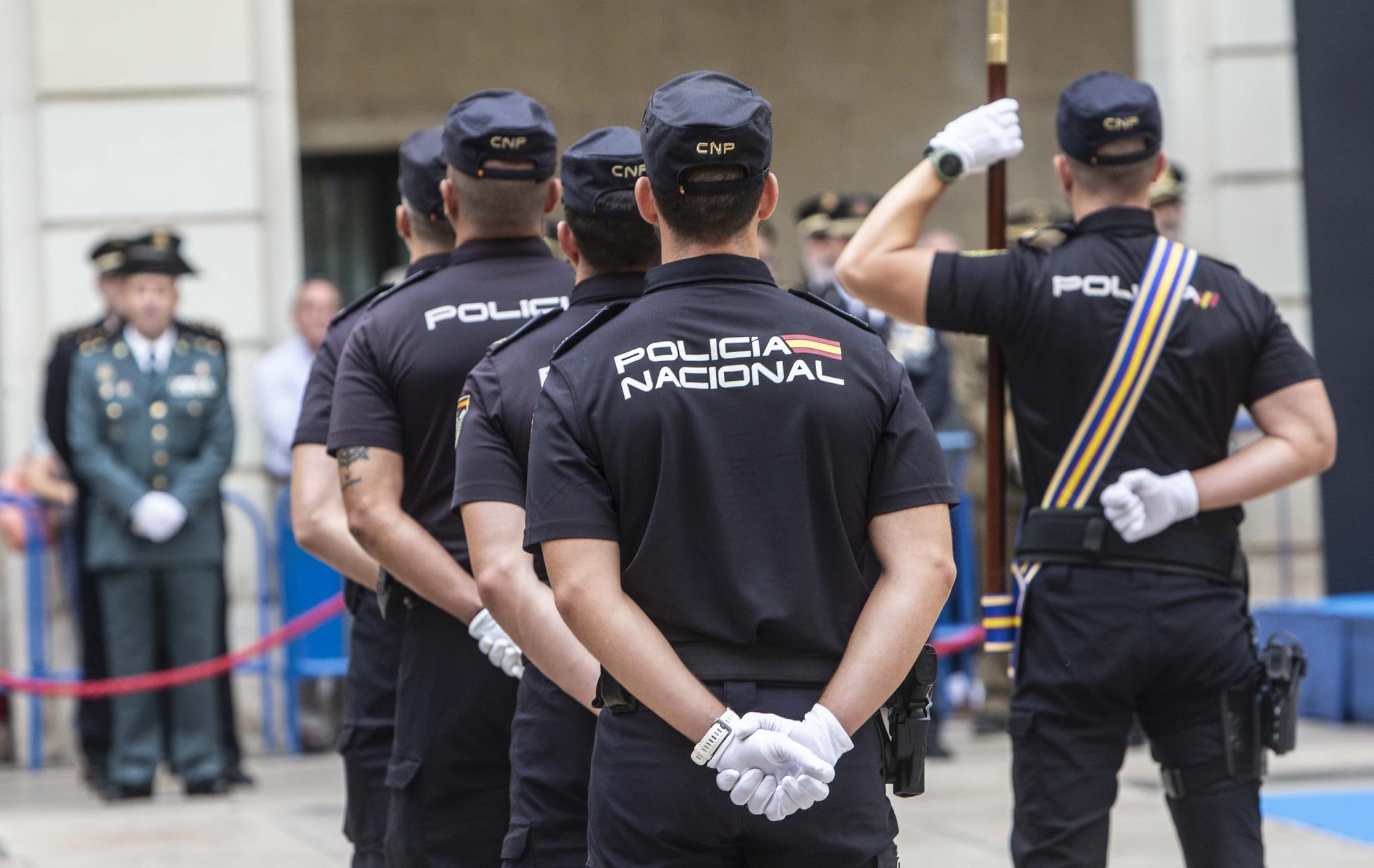 Actos de celebración del Patrón de la Policía Nacional en Alicante.