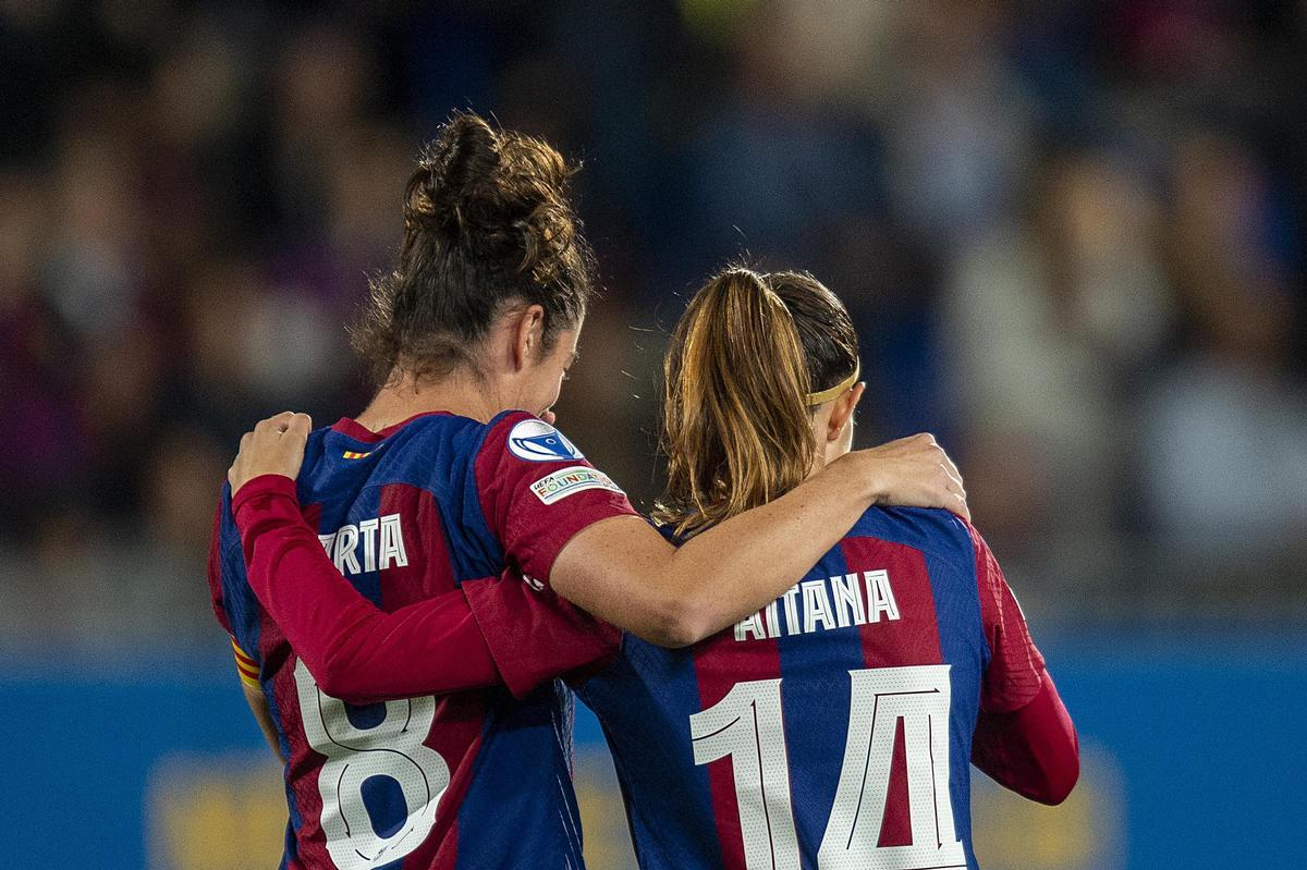 Torrejón y Aitana conversan tras el cuarto gol azulgrana