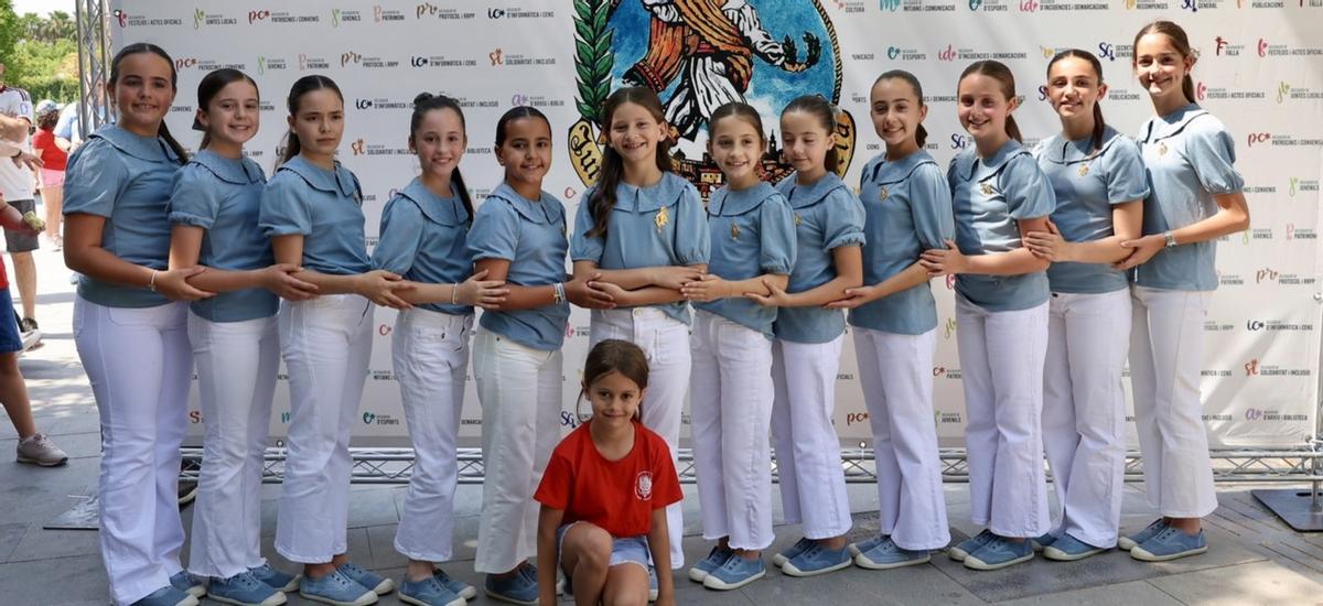 La fiesta de los falleros infantiles con el concurso de dibujo de la JCF