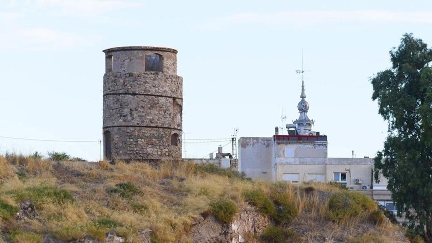 El molino Ermita de San 
Cristóbal se encuentra en el
cerro del Molinete.  iván urquízar