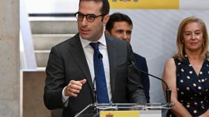 El ministro de Economía, Carlos Cuerpo, durante el acto de toma de posesión del nuevo delegado del Gobierno en Cantabria, Pedro Casares