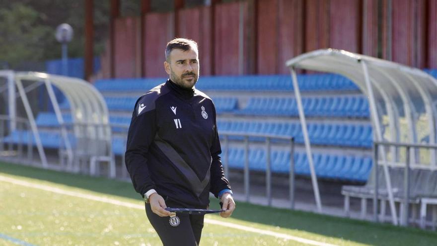 Yago Iglesias, en la previa del duelo entre el Avilés y la Ponferradina: "Me jode que el equipo no tenga los puntos que debería, echo en falta mínimo tres más"