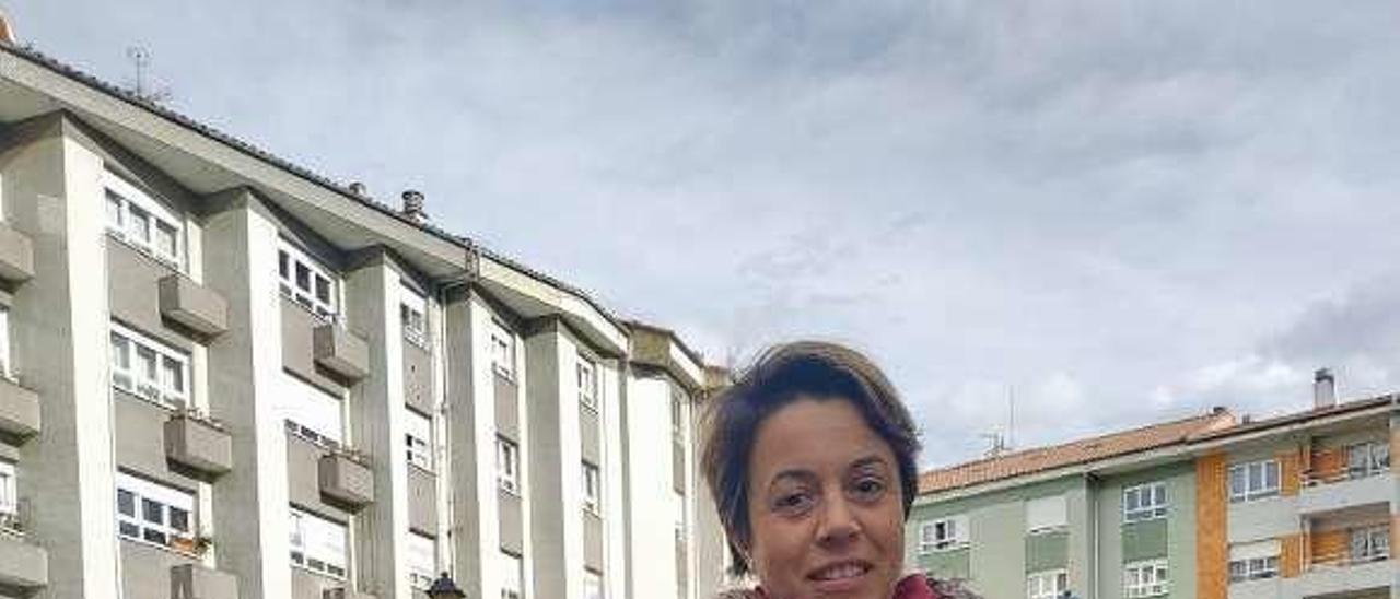 Susana Álvarez, ayer, en la calle Asturias de Grado.