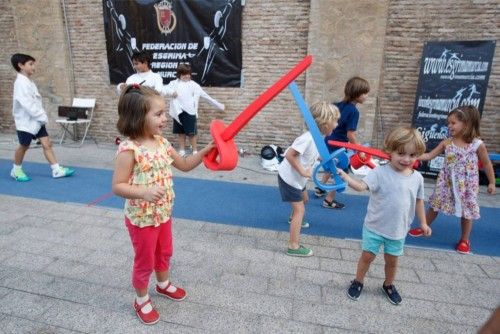 Esgrima en la calle