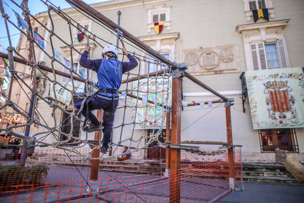 Orihuela rescata su pasado en su tradicional Mercado Medieval