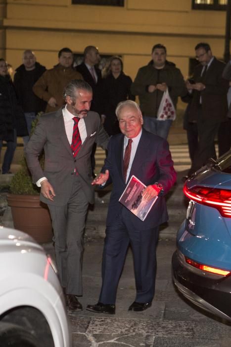 ENTREGA DEL PREMIO OVETENSE DEL AÑO A FRANCISCO RODRIGUEZ, PRESIDENTE DE RENY PICOT