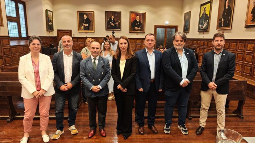 Por la izquierda, Susana Luque, Patricio José Arias, Ignacio Villaverde, Cristina González Morán, Modesto Álvarez, José Manuel Redondo  y Jorge García, director del Área de Transferencia y Empresas Basadas en el Conocimiento de la Universidad de Oviedo. | LNE