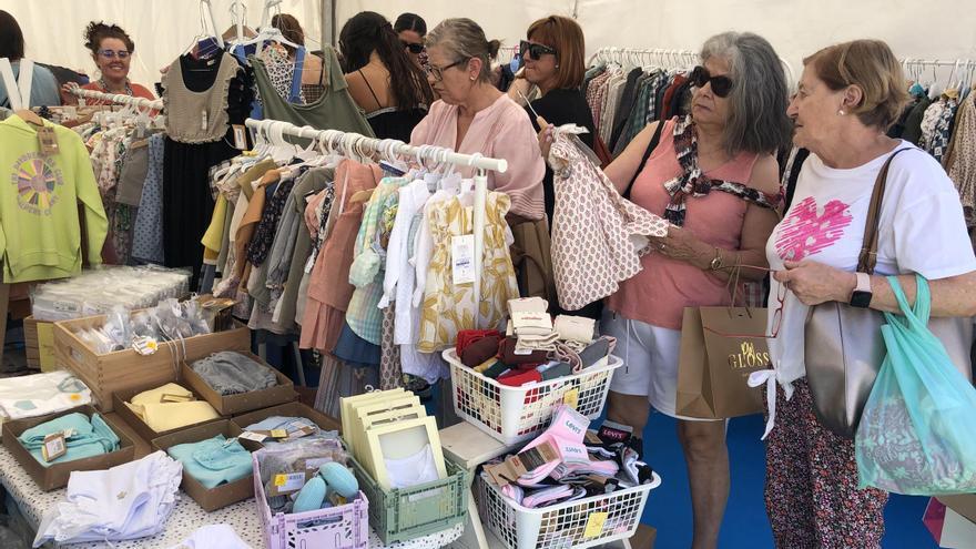 Arranca la feria ribeirense de oportunidades, con veintitrés comercios y talleres en inglés