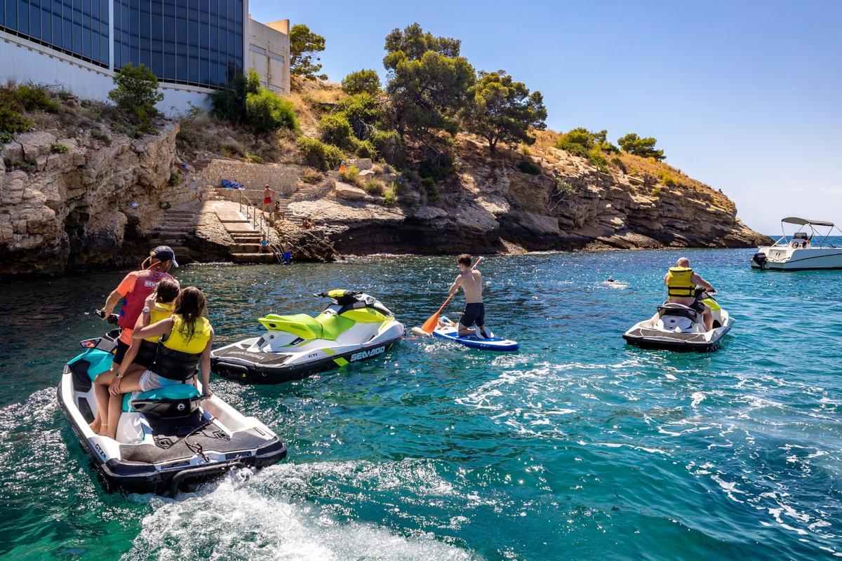 Motos de agua, kayak o paddle surf también formarán parte de la oferta, así como el alquiler de embarcaciones.