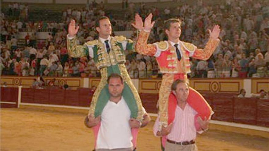 Ferrera y El Juli salen a hombros