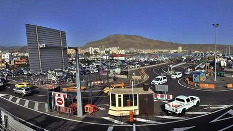 Off-Duty Officer Thwarts Home Invasion in Tenerife’s Arona District