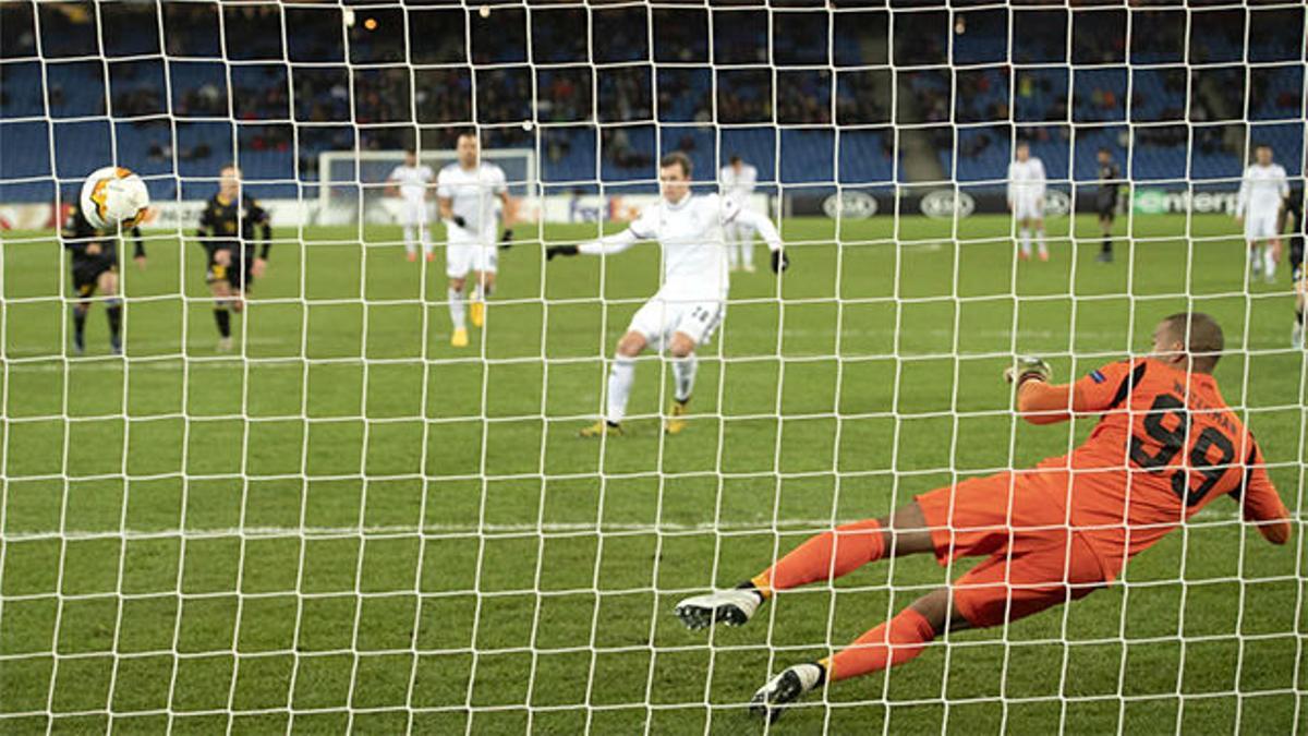 Fabian Frei anotó de penalti el único gol del Basilea al APOEL