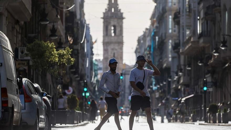 Primera noche tórrida del año en València: las mínimas no bajan de 25 grados