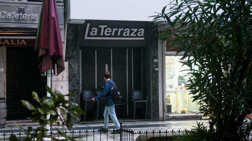 Entrada del local en la calle Juan Flórez.   | // ARCAY/ROLLER AGENCIA