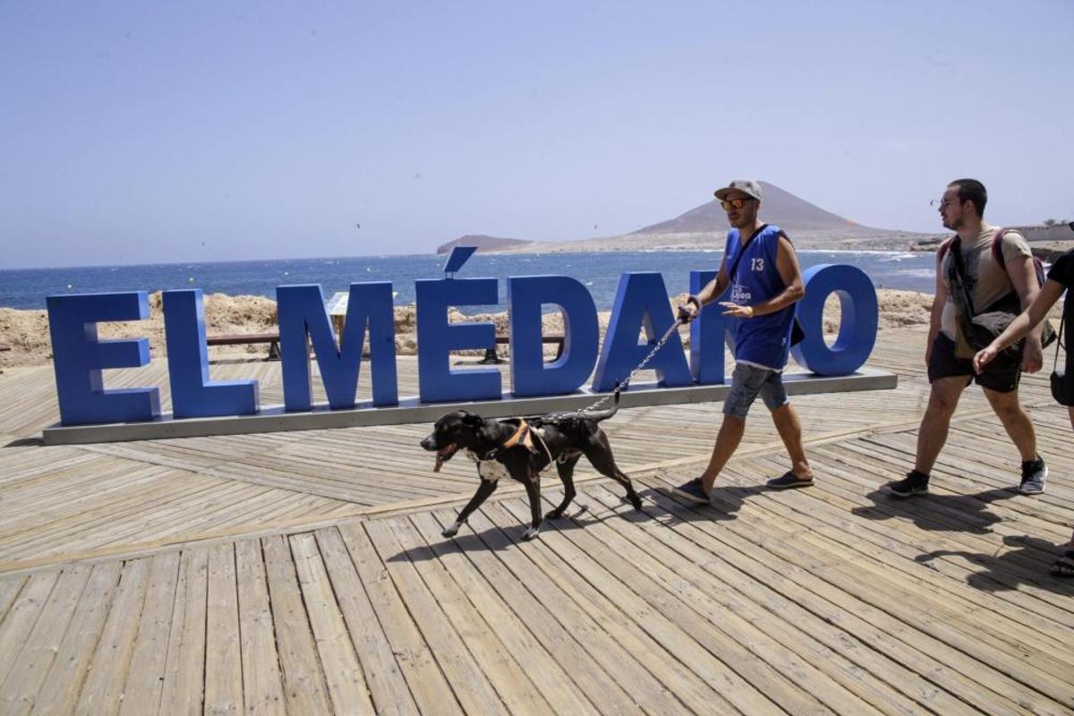 Apertura de la playa de El Médano.