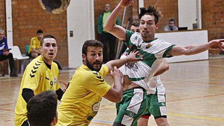 Sergi Mach, en un partit d&#039;aquesta temporada amb el Bordils.