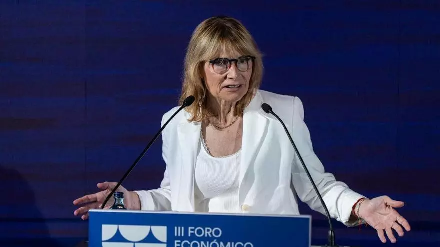 Lluïsa Moret: "La vida cotidiana de todos nosotros pasa en los pueblos, en las ciudades; en los municipios"