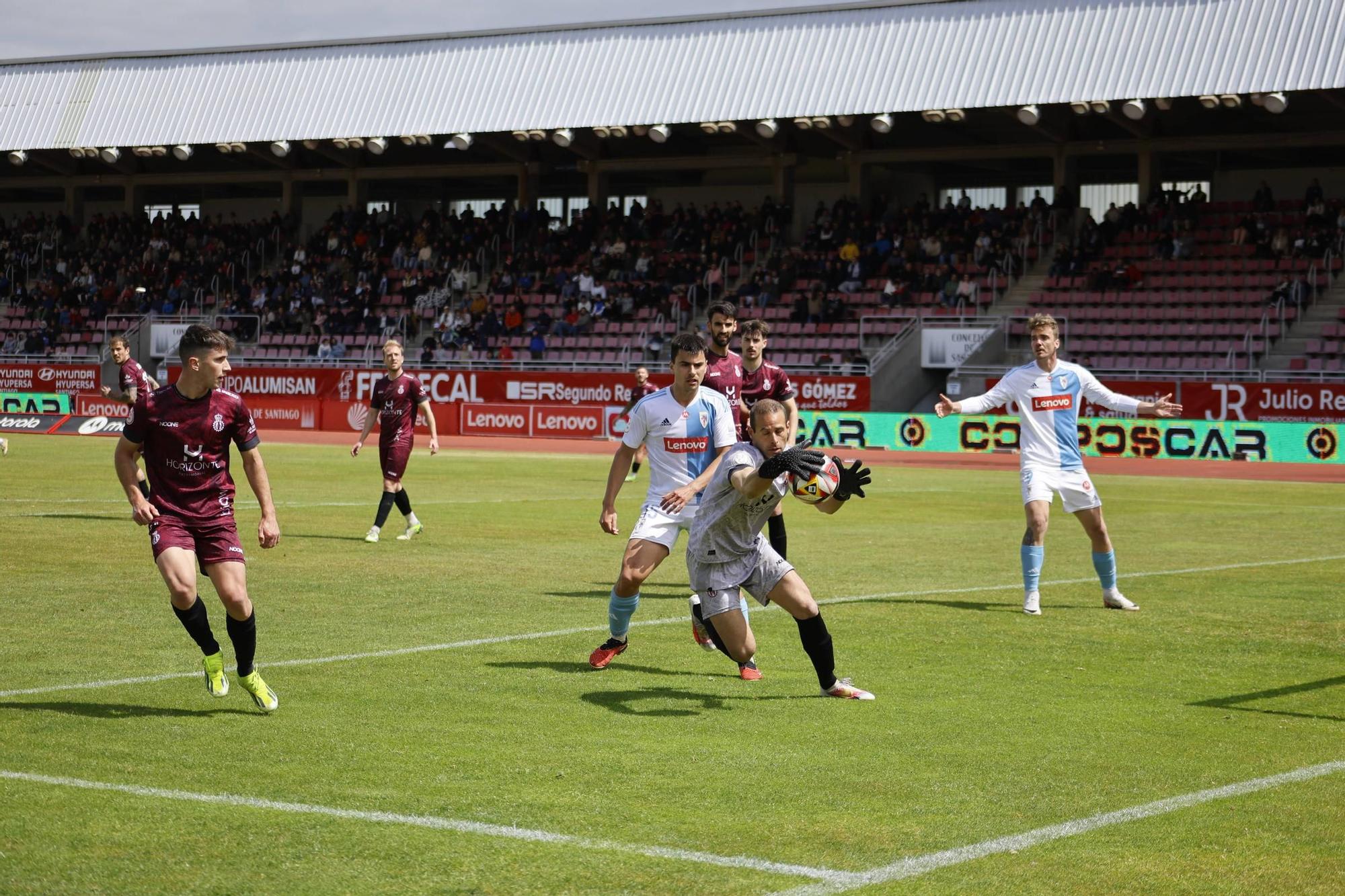 El Compos vence y continúa en la lucha por el ascenso