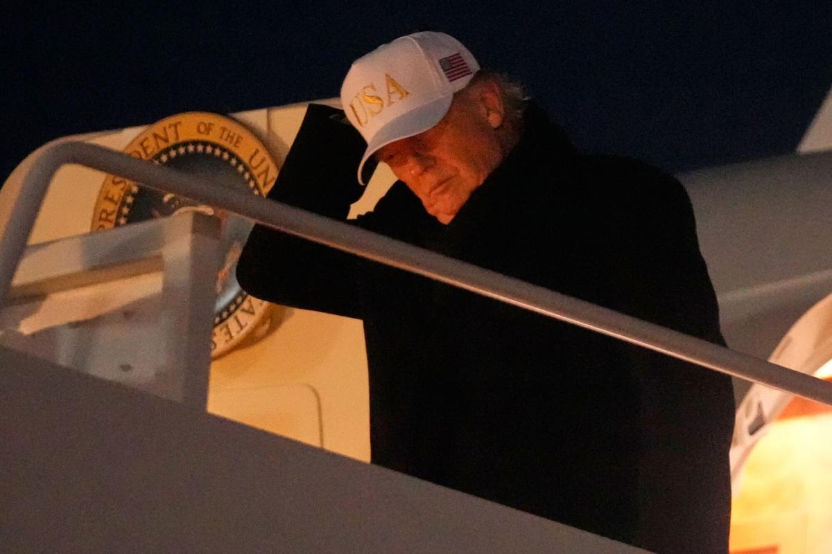 Un jet privado de un socio de Trump, usado por ICE para deportar palestinos a Cisjordania