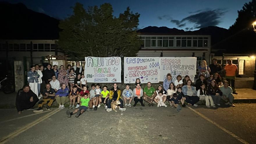 La odisea de vivir en la zona rural: Los vecinos de Cabrales critican &quot;la deficiencia&quot; de sus servicios públicos